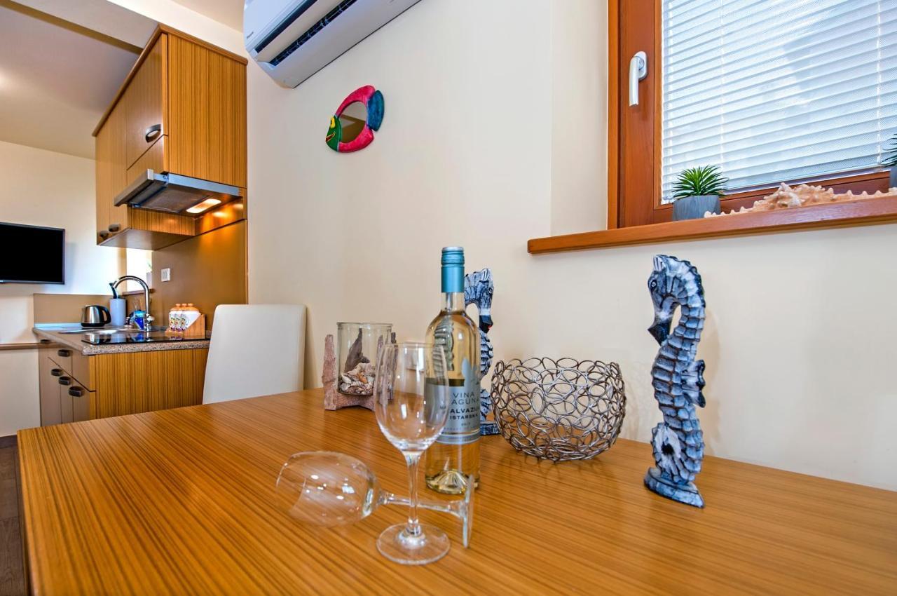Guest House Golden Goose Rovinj Exterior photo