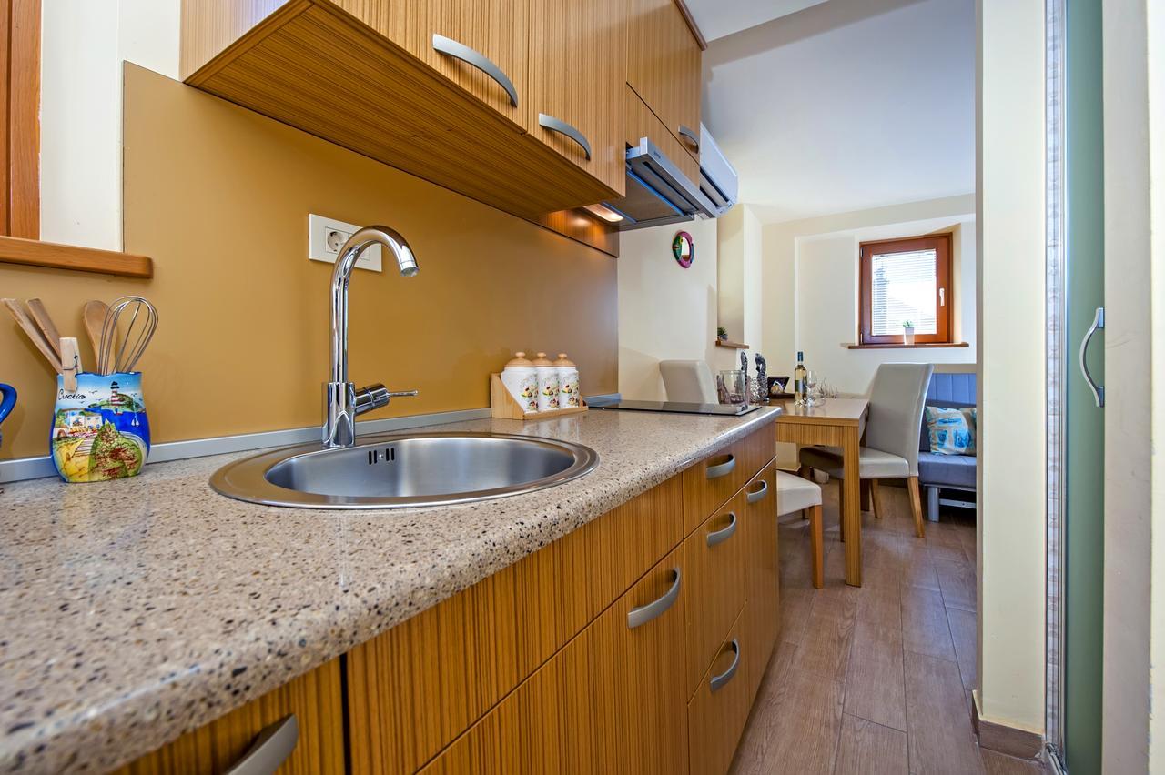 Guest House Golden Goose Rovinj Exterior photo