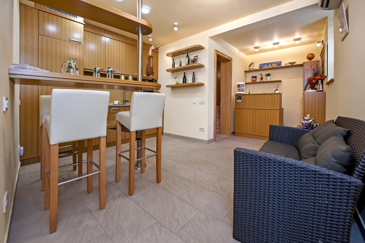 Guest House Golden Goose Rovinj Exterior photo