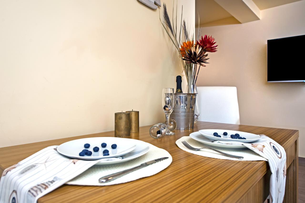 Guest House Golden Goose Rovinj Exterior photo