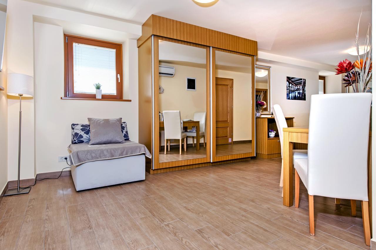 Guest House Golden Goose Rovinj Exterior photo