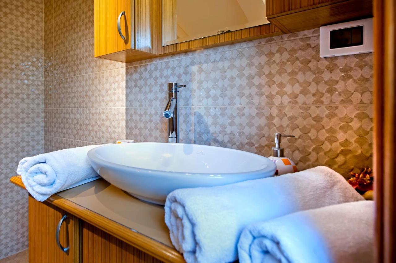 Guest House Golden Goose Rovinj Exterior photo