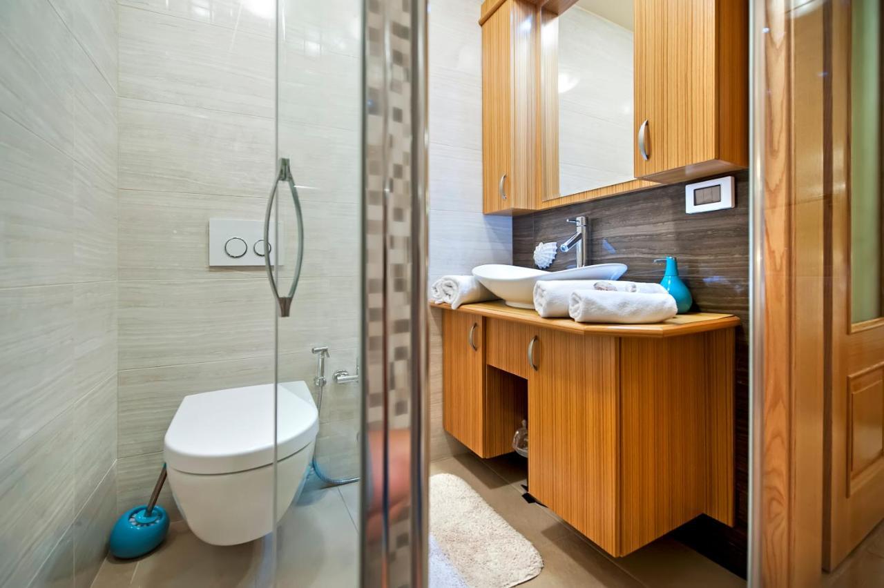 Guest House Golden Goose Rovinj Exterior photo