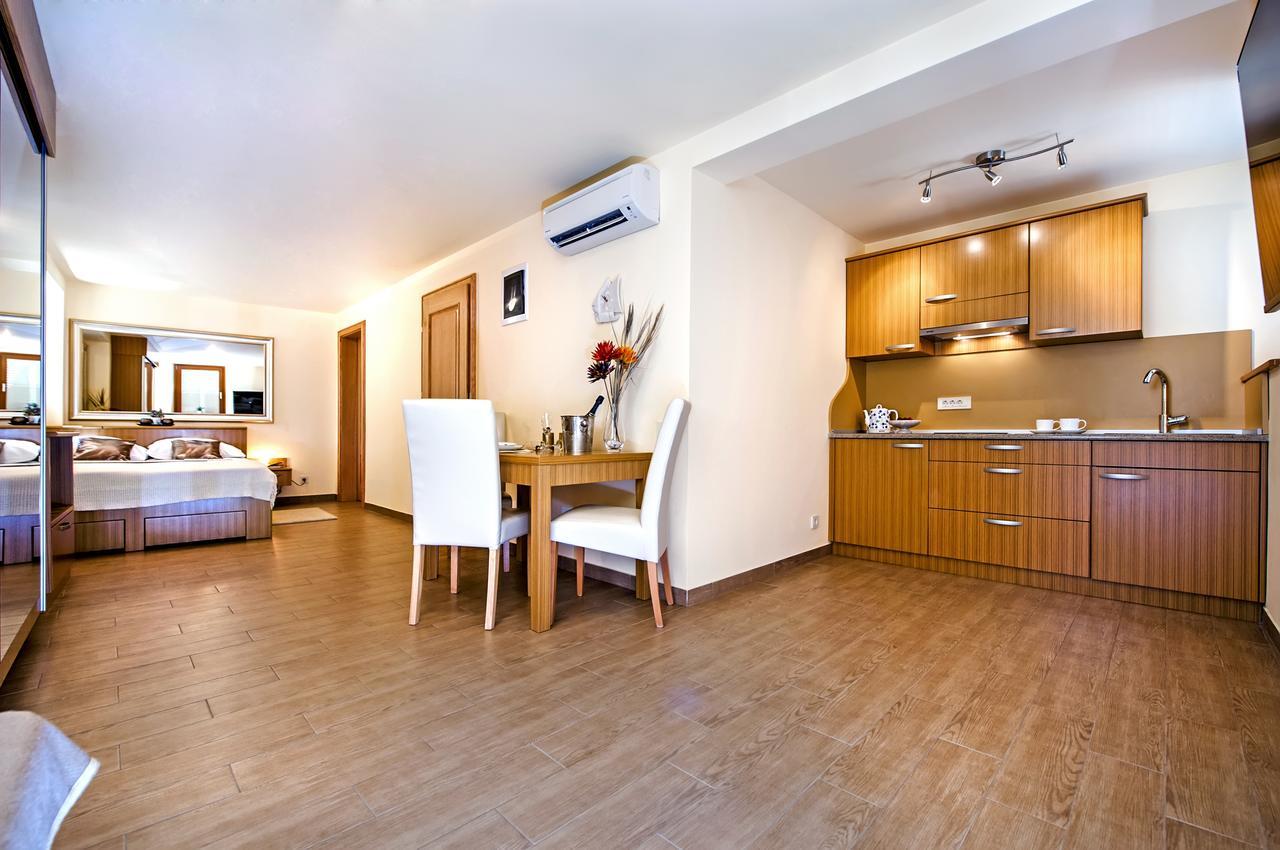 Guest House Golden Goose Rovinj Exterior photo