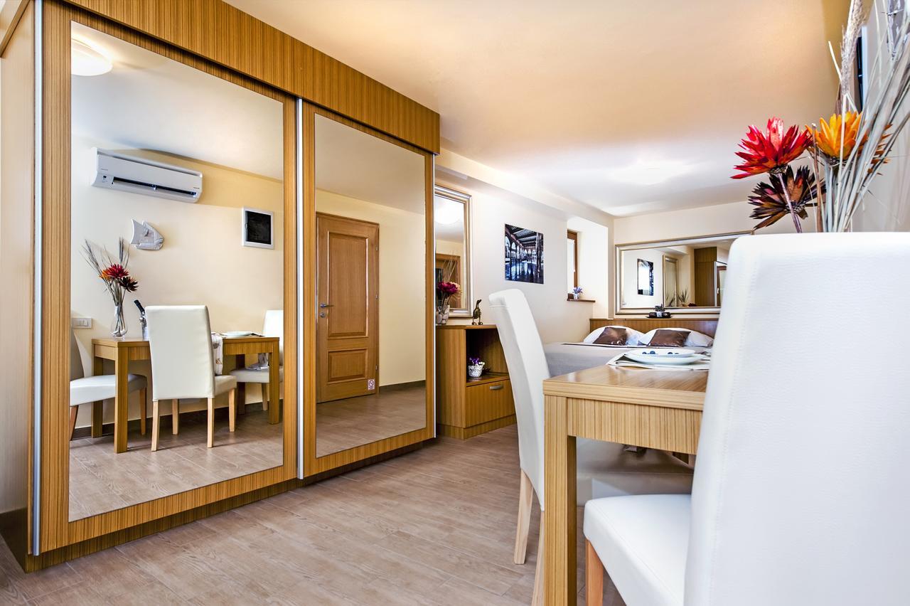Guest House Golden Goose Rovinj Exterior photo