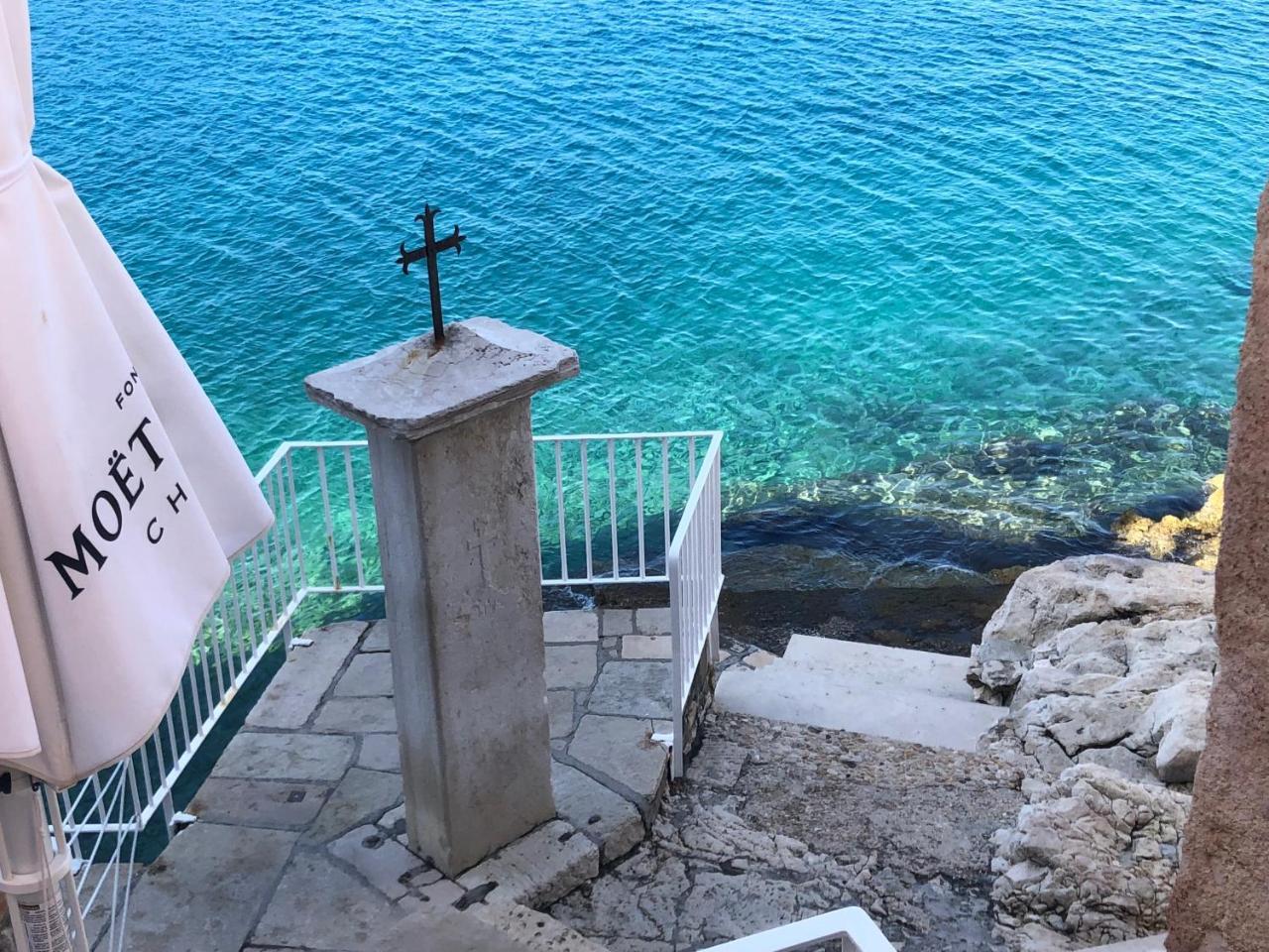 Guest House Golden Goose Rovinj Exterior photo