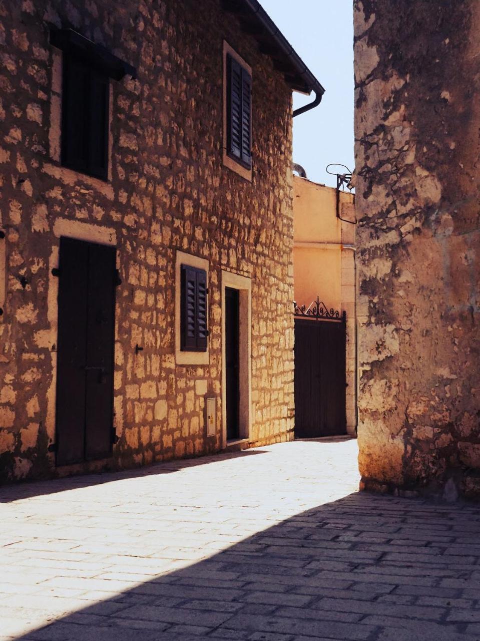 Guest House Golden Goose Rovinj Exterior photo